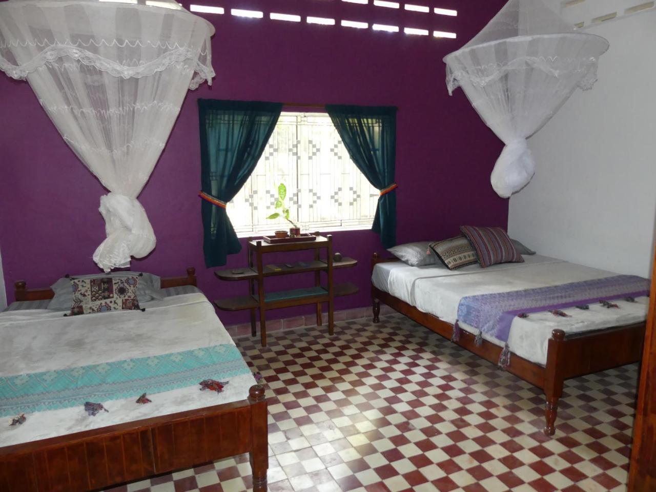 Bed and Breakfast The Playground Kampot Exterior foto