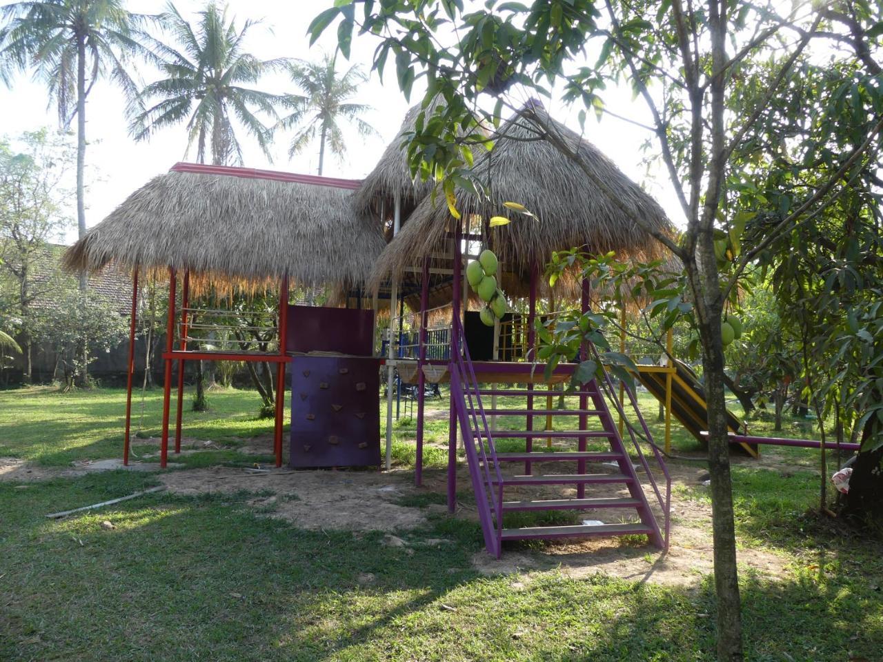 Bed and Breakfast The Playground Kampot Exterior foto