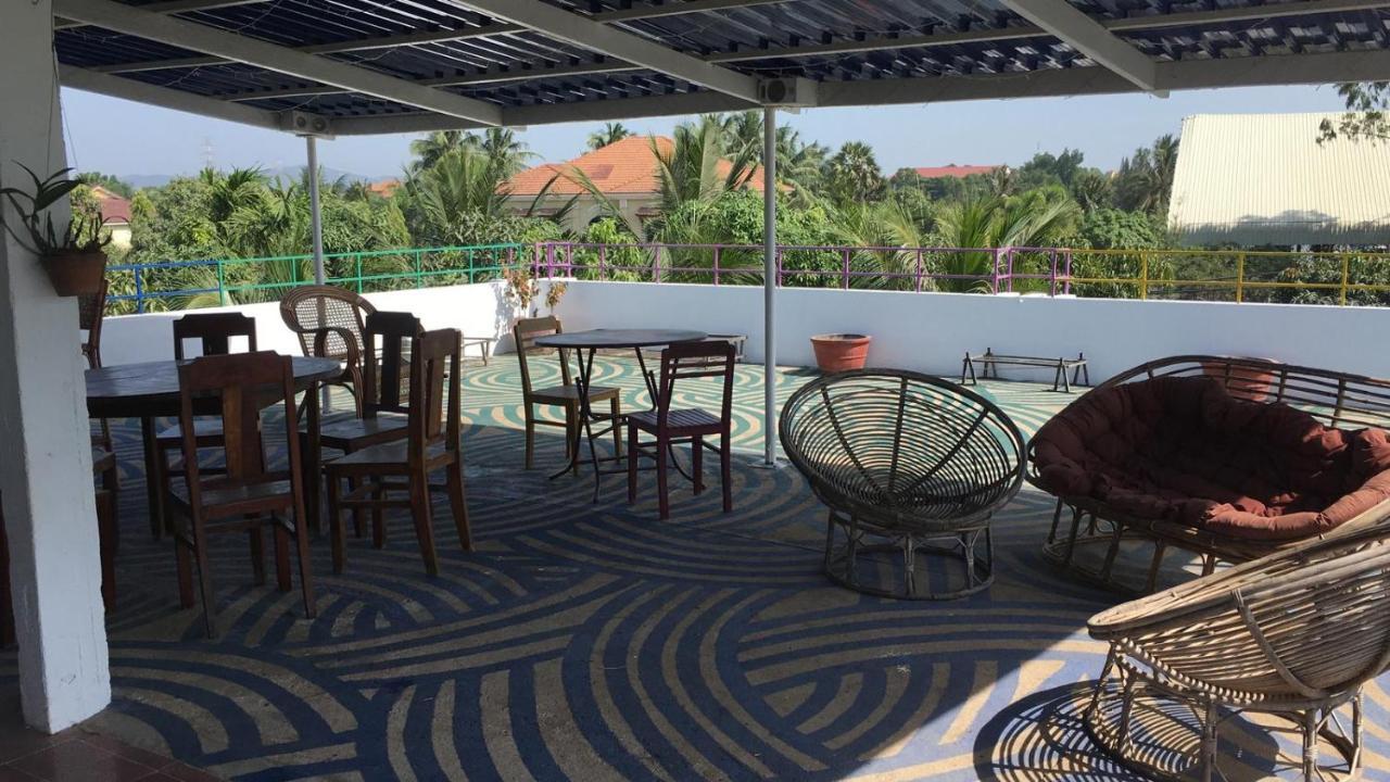 Bed and Breakfast The Playground Kampot Exterior foto