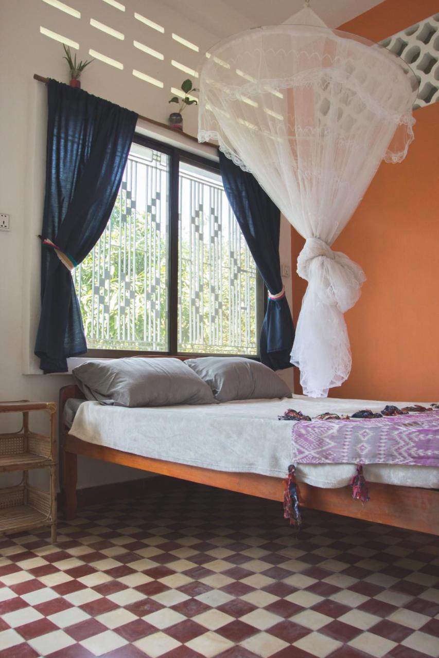 Bed and Breakfast The Playground Kampot Exterior foto