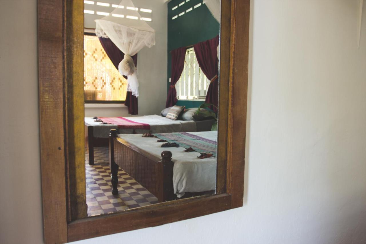 Bed and Breakfast The Playground Kampot Exterior foto