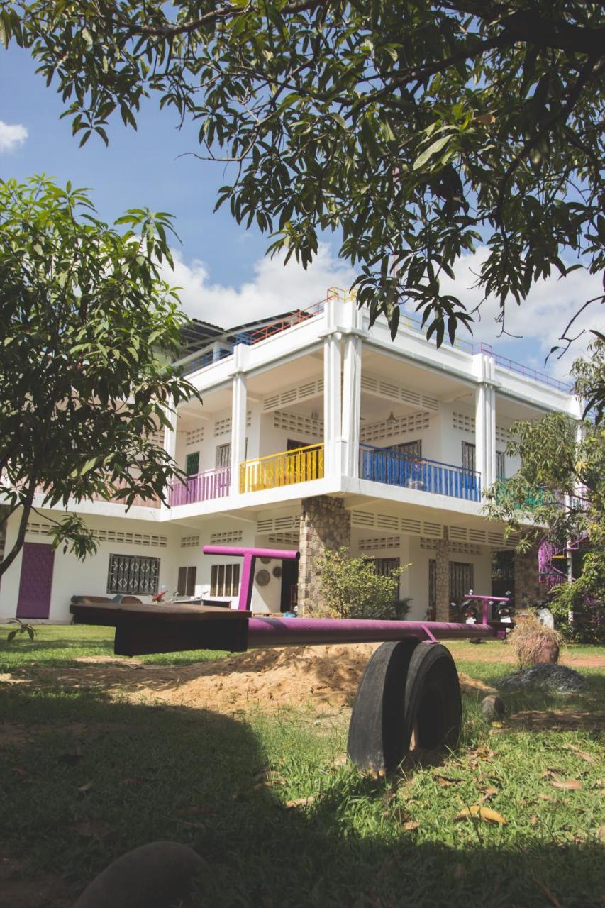 Bed and Breakfast The Playground Kampot Exterior foto