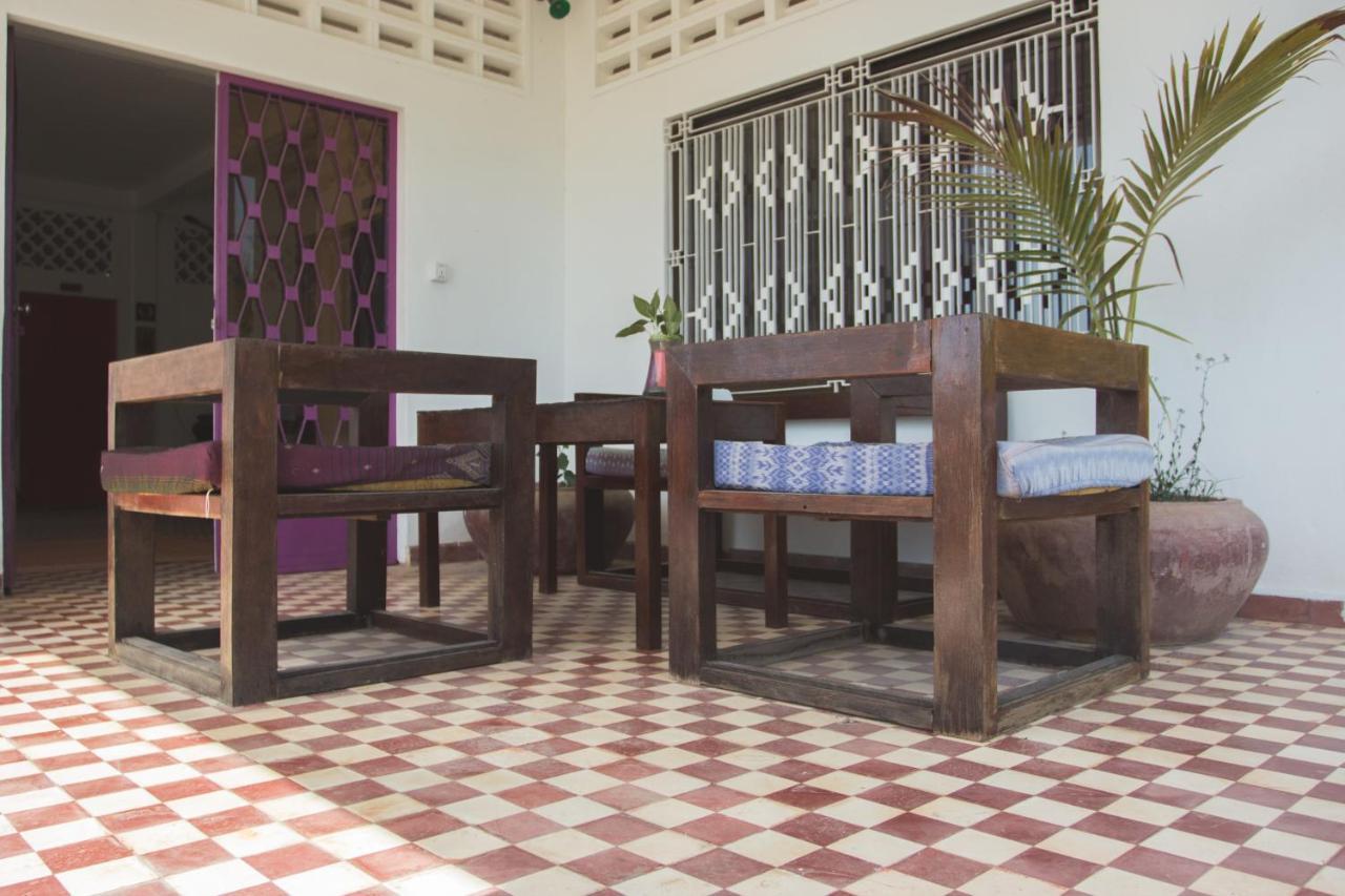 Bed and Breakfast The Playground Kampot Exterior foto