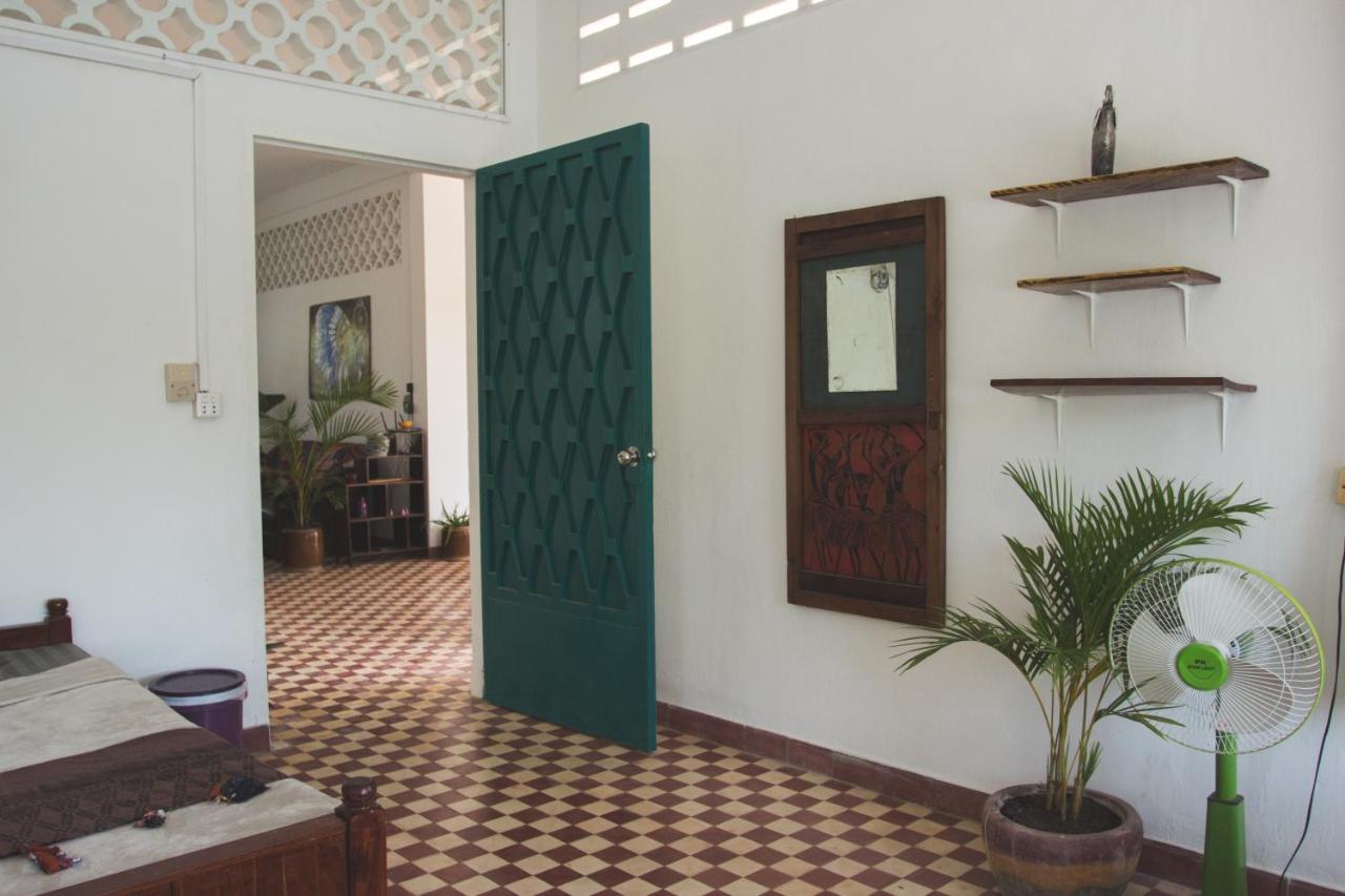Bed and Breakfast The Playground Kampot Exterior foto