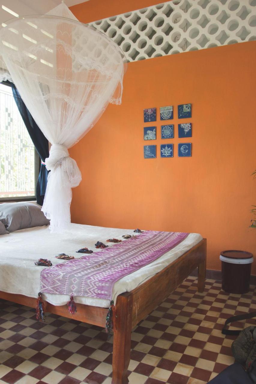 Bed and Breakfast The Playground Kampot Exterior foto